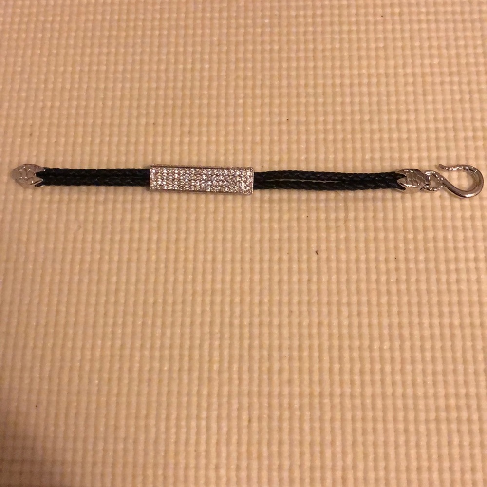 Bracelets - Picture 5 of 7